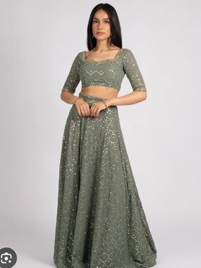 Saree Room Lehenga Indian outfit BNWT